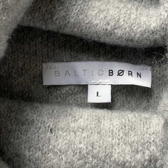 Gray cowl-neck sweater sz L - Picture 2 of 6